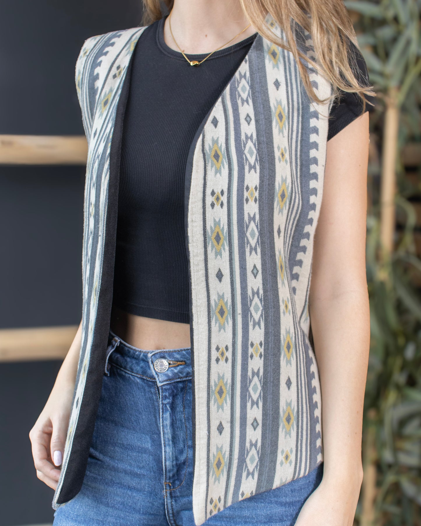 Vest Tribal