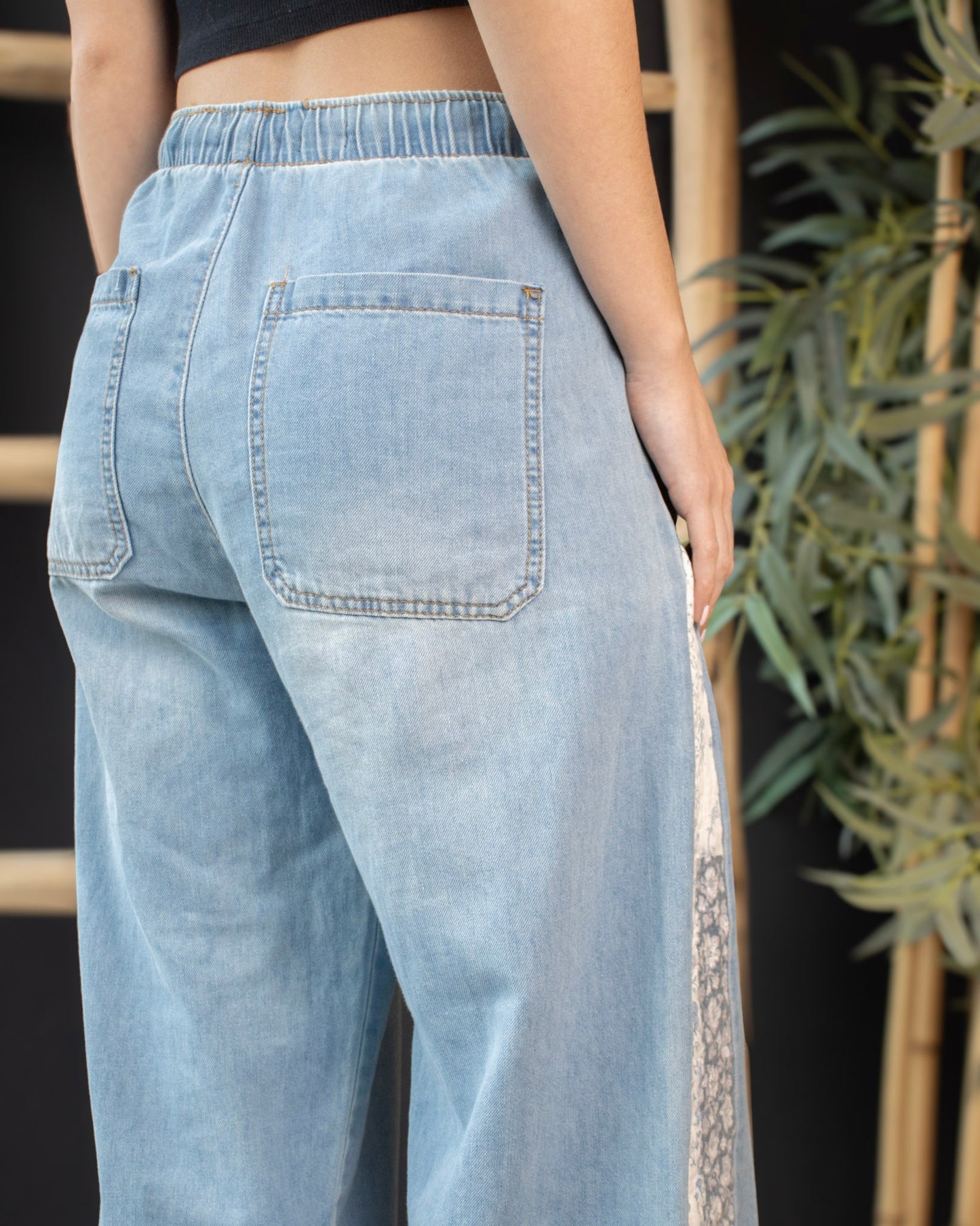 Pantalón Jeans Wide Leg Flores